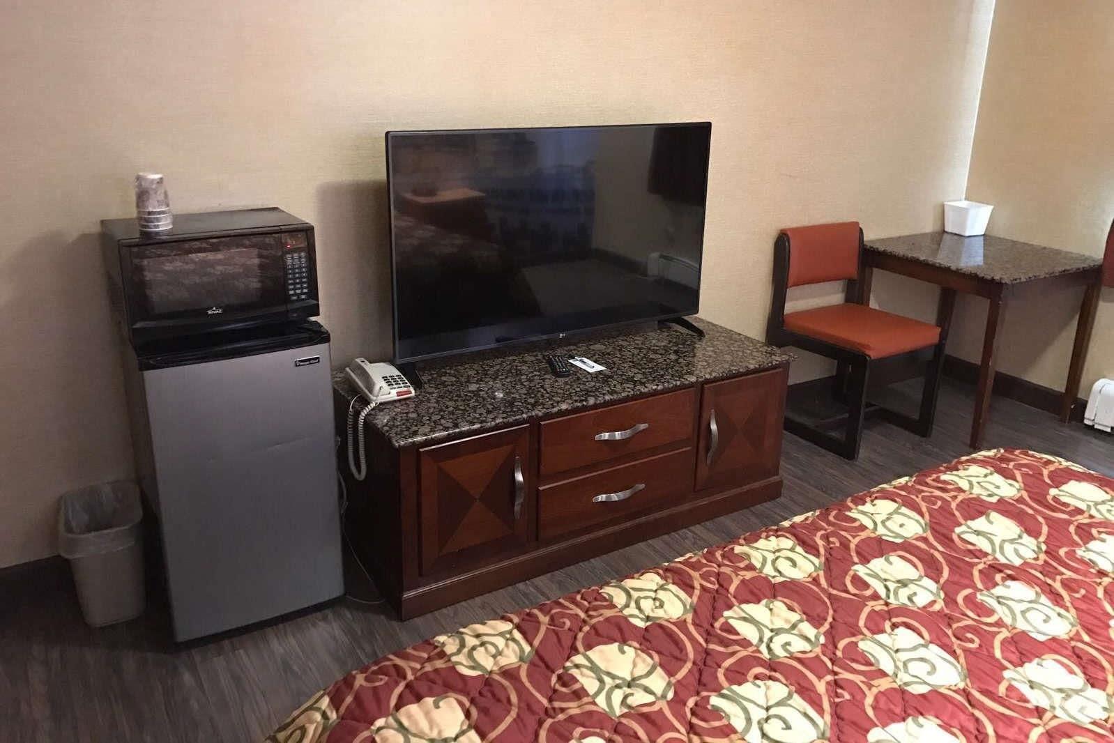 Travelodge By Wyndham Avenel Woodbridge Ngoại thất bức ảnh
